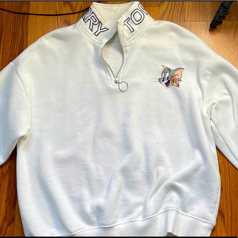 Tom and Jerry Sweatshirt - Picture 2 of 5